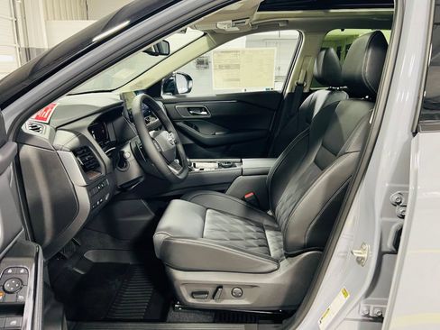 New 2026 Nissan Rogue Platinum w/ Platinum Premium Package AWD/4WD image 25