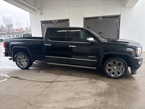 Used 2018 GMC Sierra 1500 Denali image 3