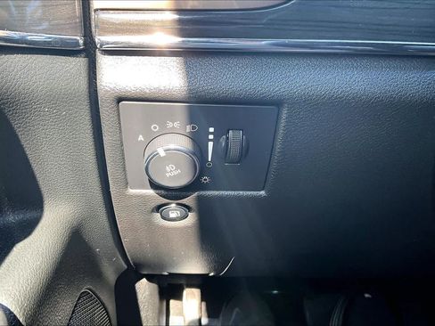 Used 2014 Jeep Grand Cherokee Overland AWD/4WD image 33