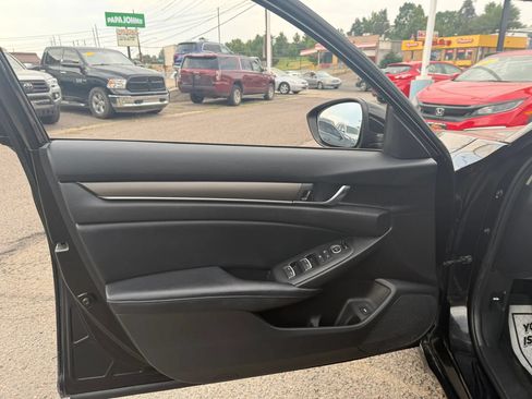Used 2018 Honda Accord LX image 12