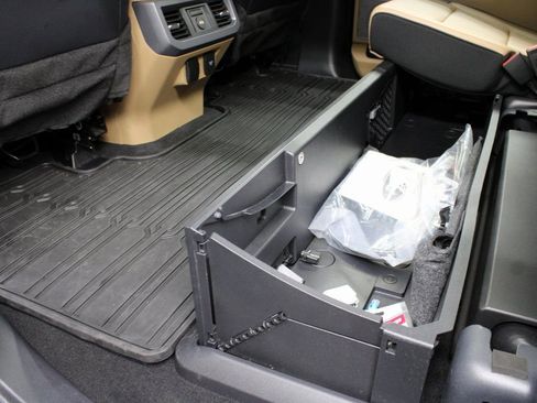 Used 2024 Ford F250 Lariat w/ Lariat Ultimate Package image 75