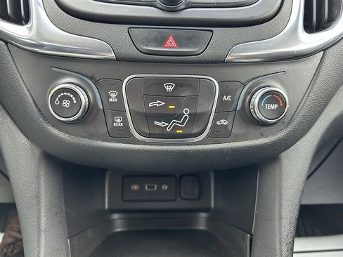 Used 2019 Chevrolet Equinox LT image 24