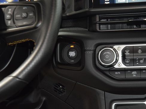 Used 2024 Jeep Wrangler Unlimited Rubicon 392 image 40