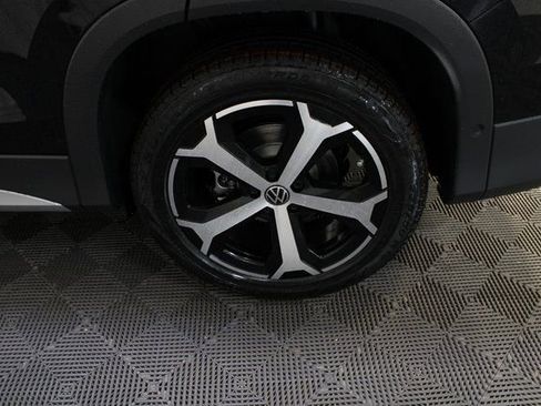 New 2026 Volkswagen Tiguan SE image 20