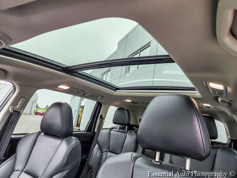 Certified 2026 Subaru Ascent Touring AWD/4WD image 9