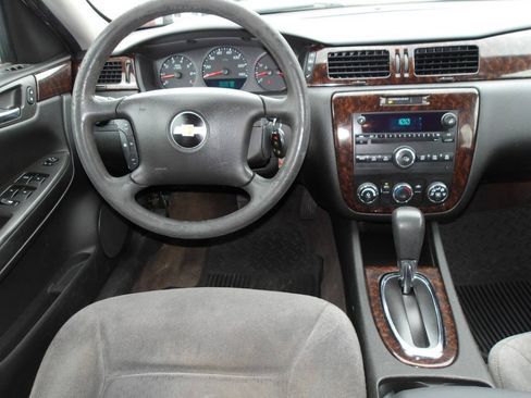 Used 2014 Chevrolet Impala Limited LS FWD image 12