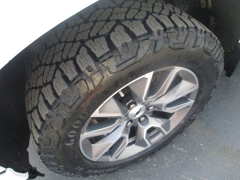 Used 2021 Chevrolet Silverado 1500 RST AWD/4WD image 14
