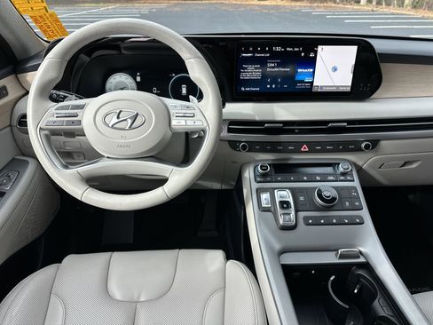 Used 2023 Hyundai Palisade Limited image 17
