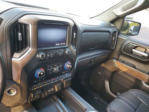 Used 2021 Chevrolet Silverado 1500 High Country w/ Technology Package RWD image 28
