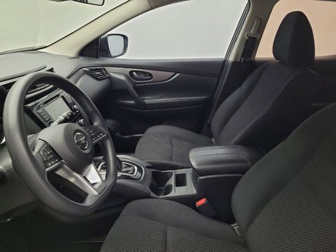 Used 2021 Nissan Rogue Sport S image 17