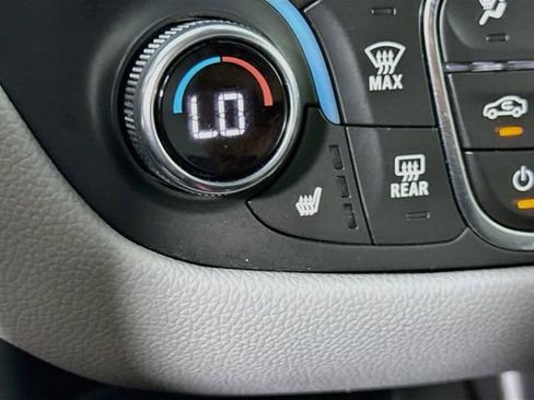 Used 2024 Chevrolet Equinox LT AWD/4WD image 19