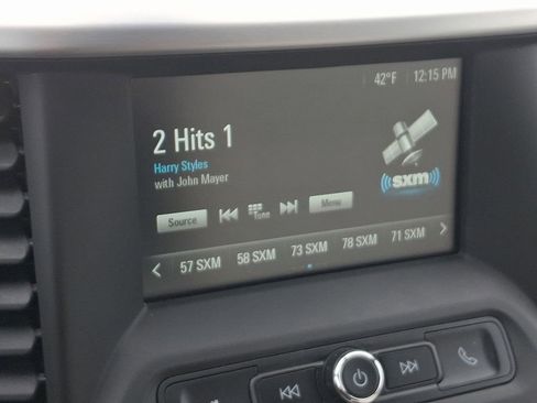 Used 2017 GMC Acadia SLE image 18