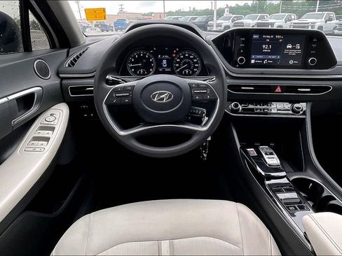 Used 2023 Hyundai Sonata SE FWD image 5