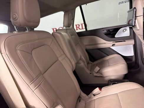 Used 2021 Lincoln Aviator Reserve w/ Equipment Group 202A AWD/4WD image 18