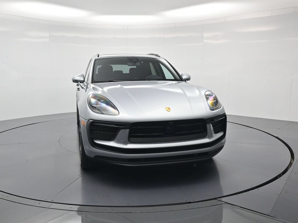 Certified 2023 Porsche Macan S AWD/4WD image 43