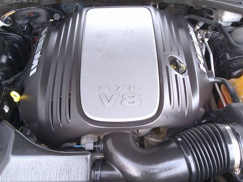 Used 2009 Dodge Challenger R/T RWD image 19