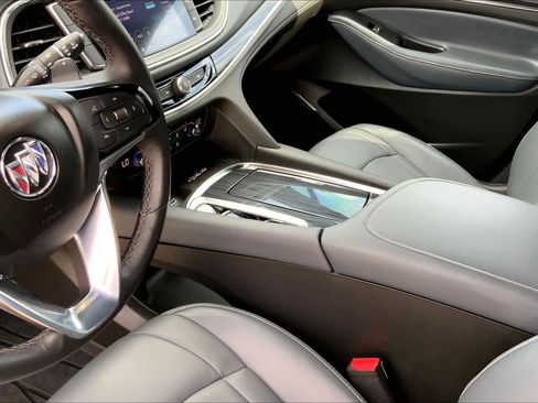 Used 2022 Buick Enclave Essence w/ Sport Touring Edition FWD image 16