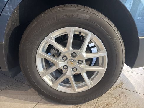 Used 2024 Chevrolet Equinox LT w/ LPO, Floor Liner Package image 12