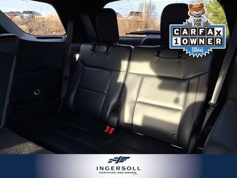 Used 2025 Ford Explorer ST-Line w/ ST-Line Street Pack image 15
