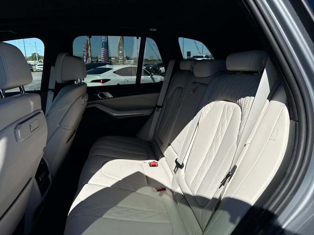 Used 2024 BMW X5 xDrive40i w/ M Sport Package AWD/4WD image 20