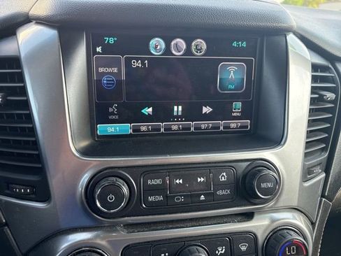 Used 2015 Chevrolet Suburban LT image 21