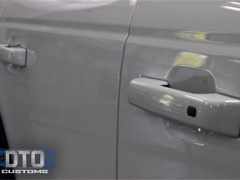 Used 2025 Ford Bronco Outer Banks image 16