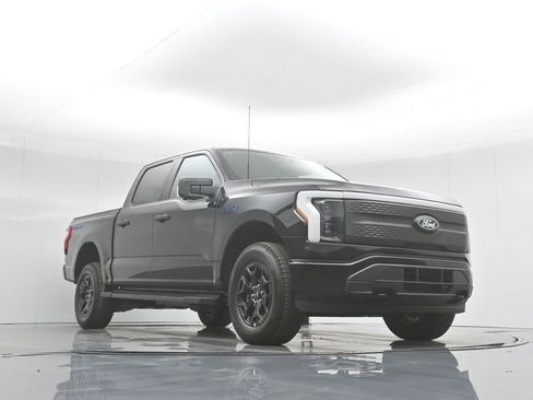 New 2025 Ford F150 Lightning XLT image 48