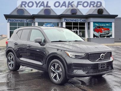 Used 2024 Volvo XC40 B5 Core