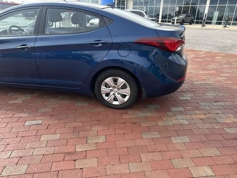 Used 2016 Hyundai Elantra SE FWD image 6