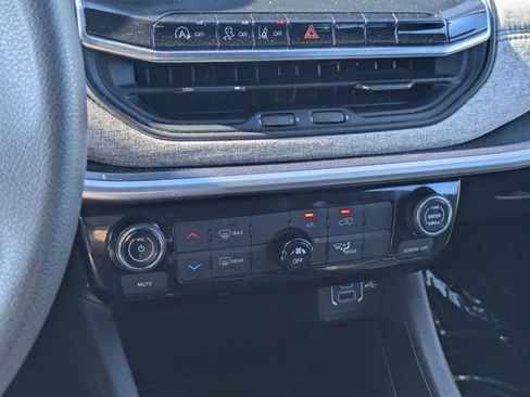 Used 2023 Jeep Compass Sport AWD/4WD image 19