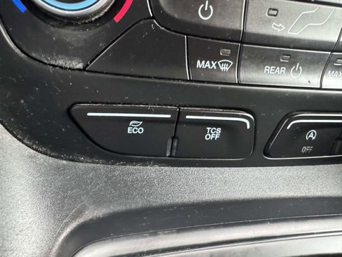 Used 2020 Ford Transit Connect XLT image 31