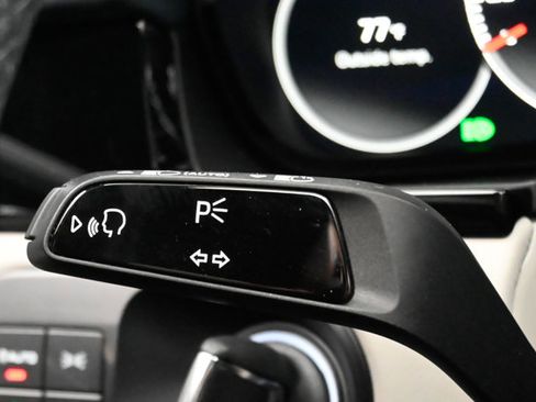 Used 2022 Porsche Cayenne S image 67