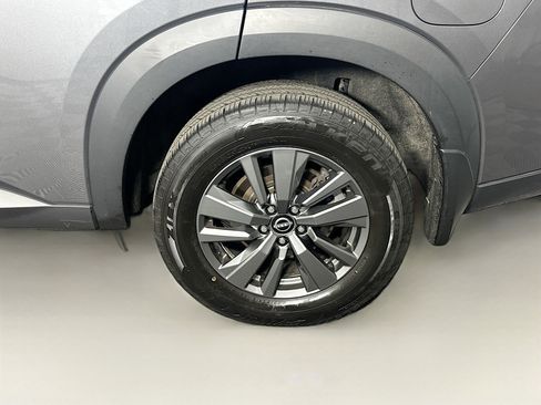 Used 2024 Nissan Pathfinder S AWD/4WD image 11