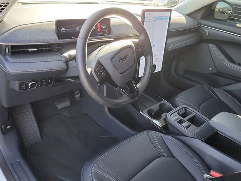 Certified 2025 Ford Mustang Mach-E Premium image 14