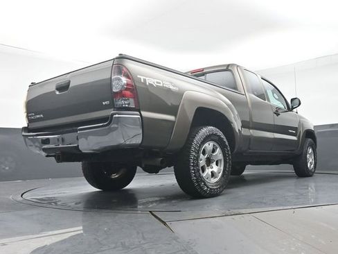 Used 2013 Toyota Tacoma 4x4 Access Cab V6 w/ TRD Off-Road Pkg image 23