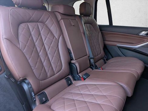 Certified 2024 BMW X7 xDrive40i image 22