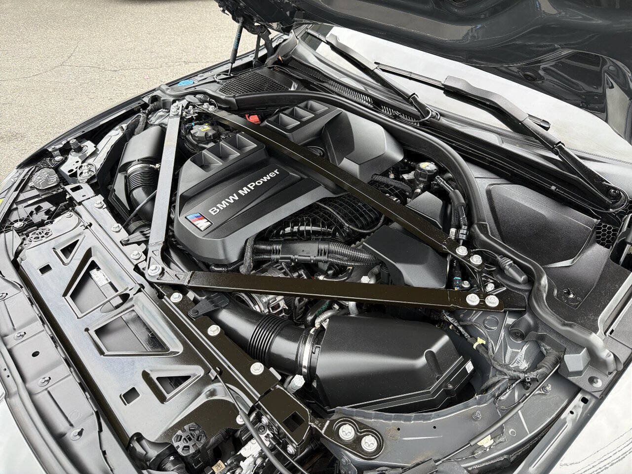 Used 2021 BMW M4 Competition w/ M Carbon Exterior Package RWD image 21