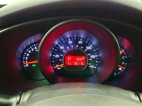 Used 2016 Kia Soul + w/ Designer's Package FWD image 14
