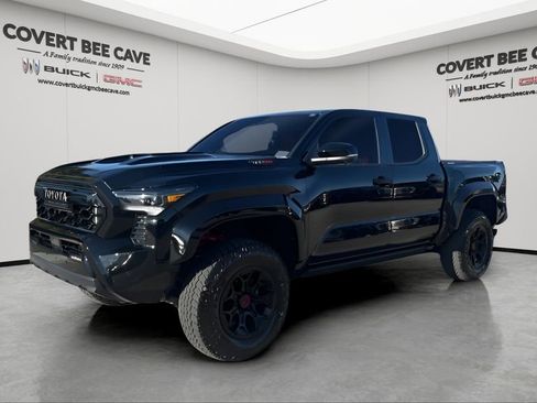 Used 2025 Toyota Tacoma TRD Pro image 3