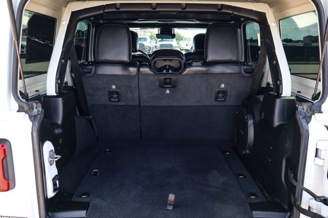 Used 2022 Jeep Wrangler Unlimited Rubicon AWD/4WD image 7