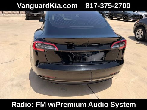Used 2018 Tesla Model 3 Mid Range RWD image 3