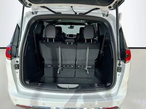 New 2026 Chrysler Pacifica Select image 25