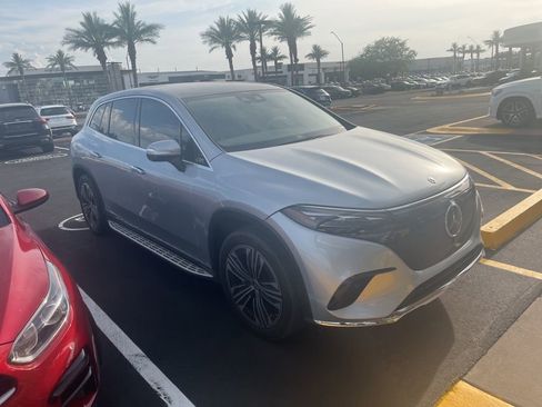 Used 2023 Mercedes-Benz EQS 450+ SUV image 3