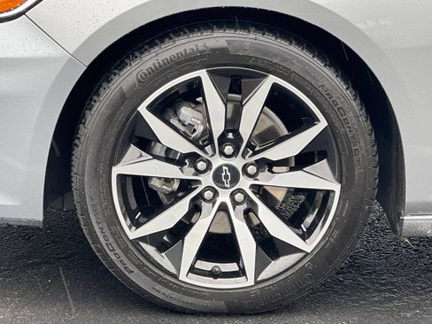 Used 2025 Chevrolet Malibu RS FWD image 15