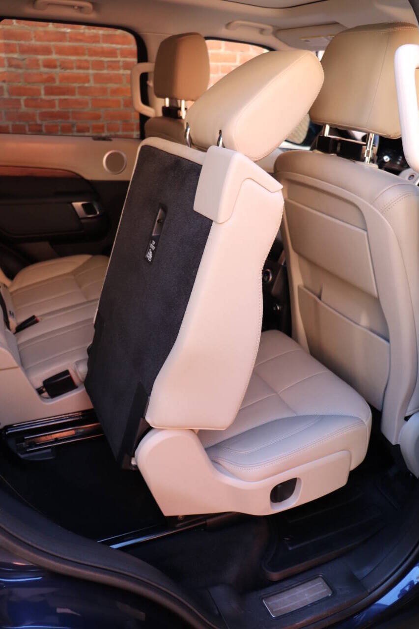 Used 2018 Land Rover Discovery HSE AWD/4WD image 66