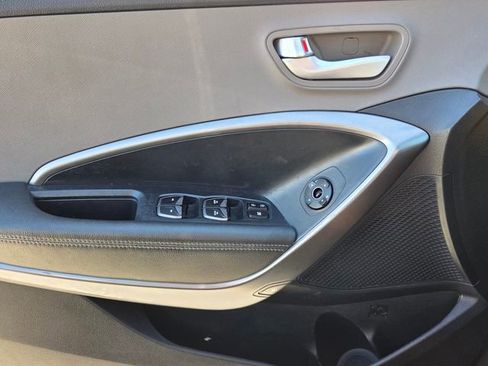 Used 2017 Hyundai Santa Fe SE w/ SE Premium Package 02 image 21