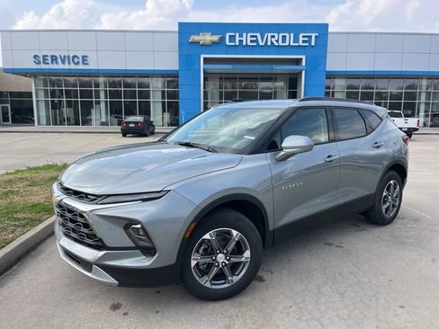 New 2026 Chevrolet Blazer LT w/ Convenience Package image 2