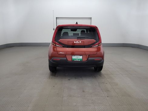 Used 2022 Kia Soul LX w/ Technology Package FWD image 6