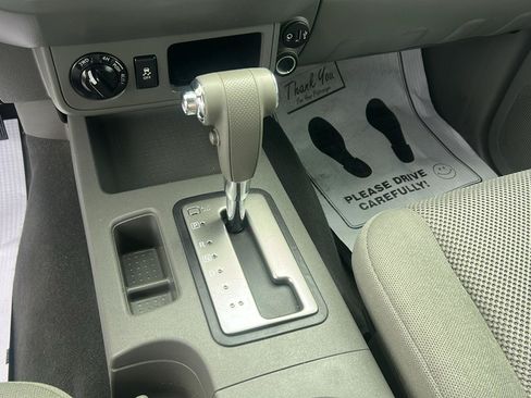 Used 2019 Nissan Frontier SV AWD/4WD image 19