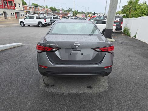 Used 2025 Nissan Sentra S FWD image 7
